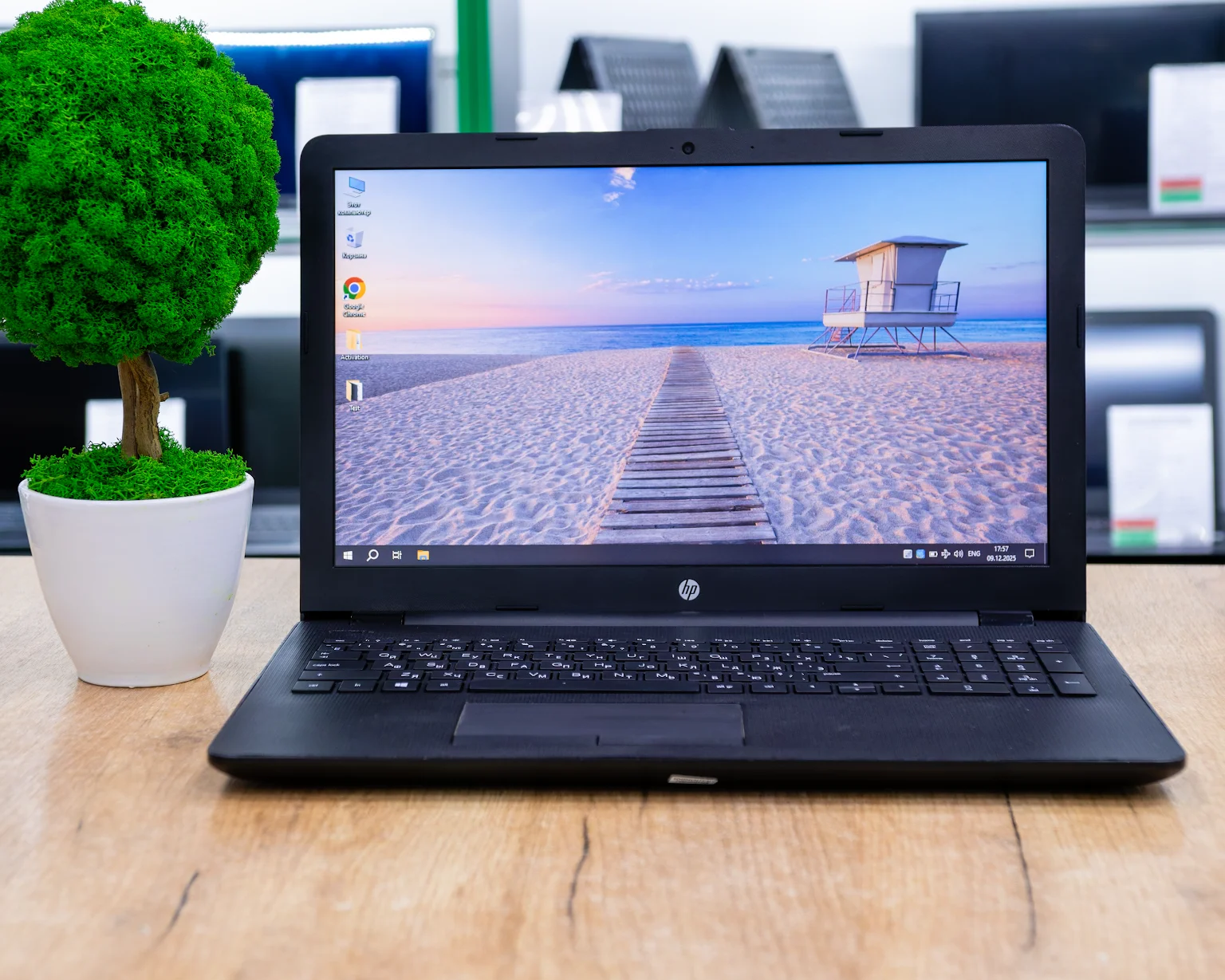 Ноутбук HP 15-ra (HD/Pentium N3710/4GB/SSD 512GB)