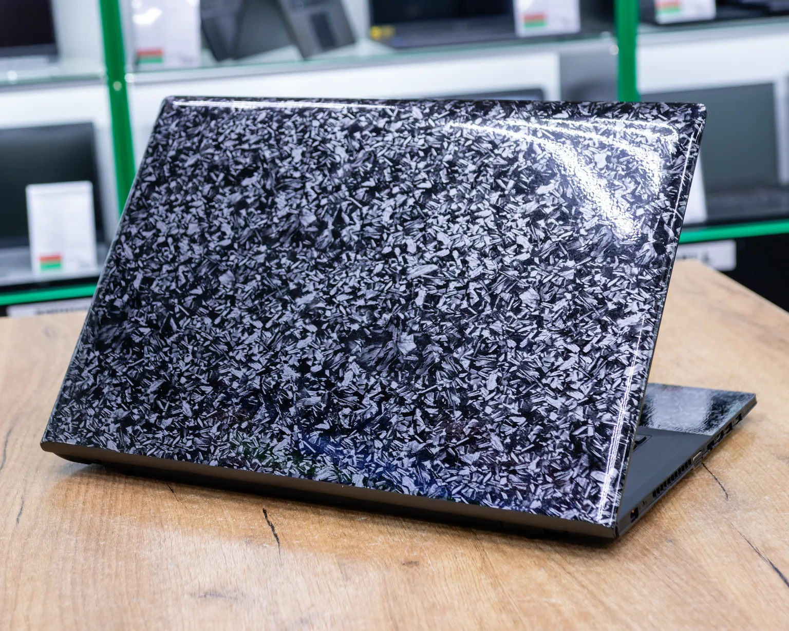 Ноутбук Lenovo B70-80 (HD+/i3-4gen/GeForce 920M 2GB/8GB/SSD 256GB)