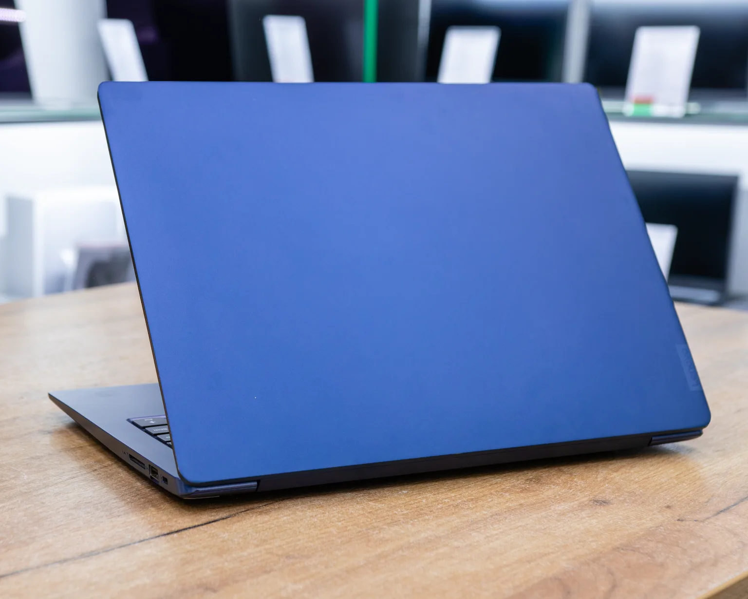 Ноутбук Lenovo IdeaPad 330S-14IKB (HD/i5-8gen/Radeon 540 2GB/8GB/SSD 512GB)