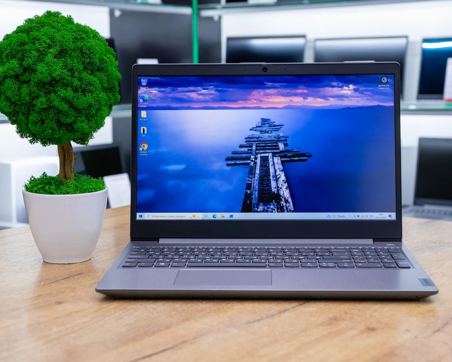 Ноутбук Lenovo IdeaPad 3 15IIL05 (FHD/i3-10gen/GeForce MX330 2GB/8GB/SSD 256GB)