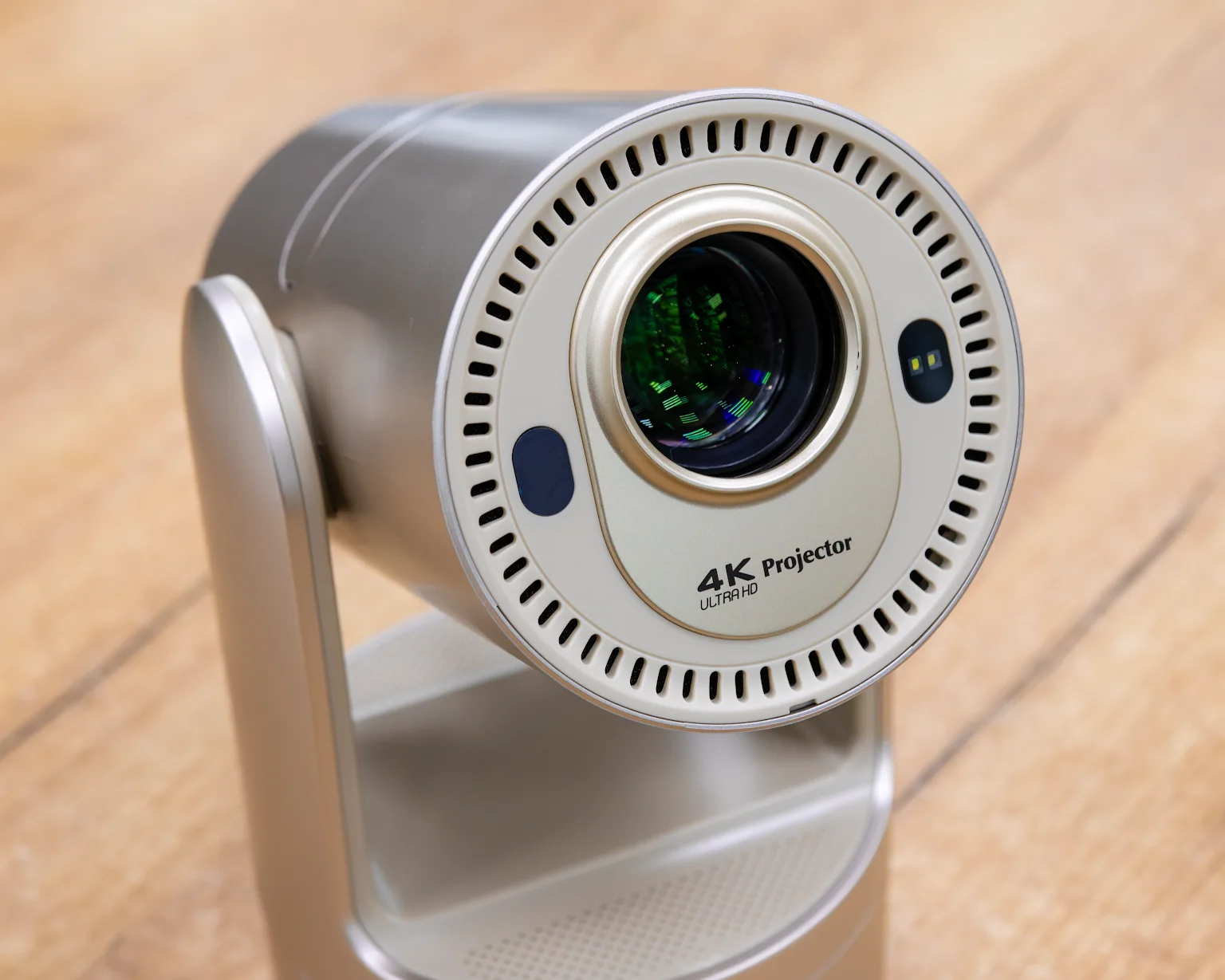 Портативный проектор Mivo MV-720 (белый)