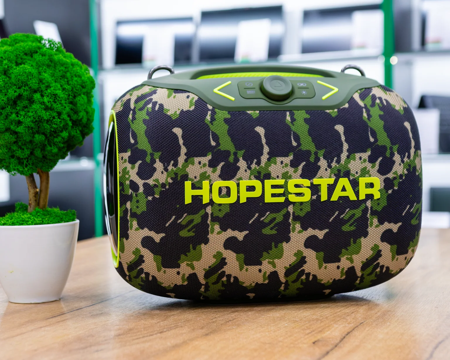 Колонка портативная Hopestar PARTY 130, 120W, с функцией TWS, с двумя микрофонами, LED подсветка