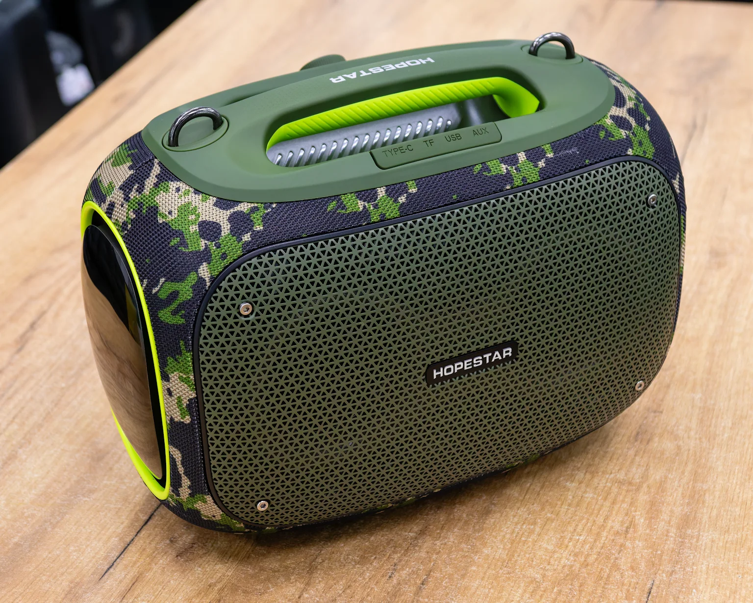 Колонка портативная Hopestar PARTY 130, 120W, с функцией TWS, с двумя микрофонами, LED подсветка