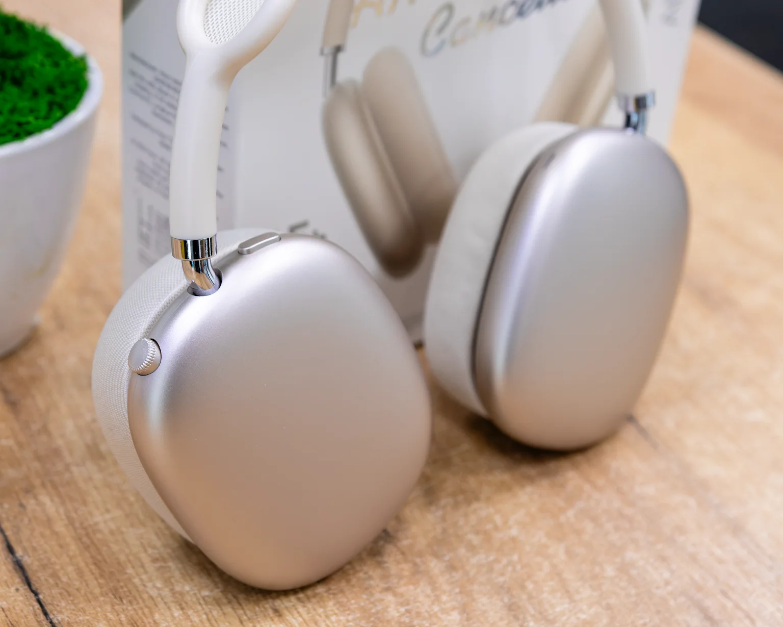 (новый.) Наушники Hoco W65 Plus (золотистый)