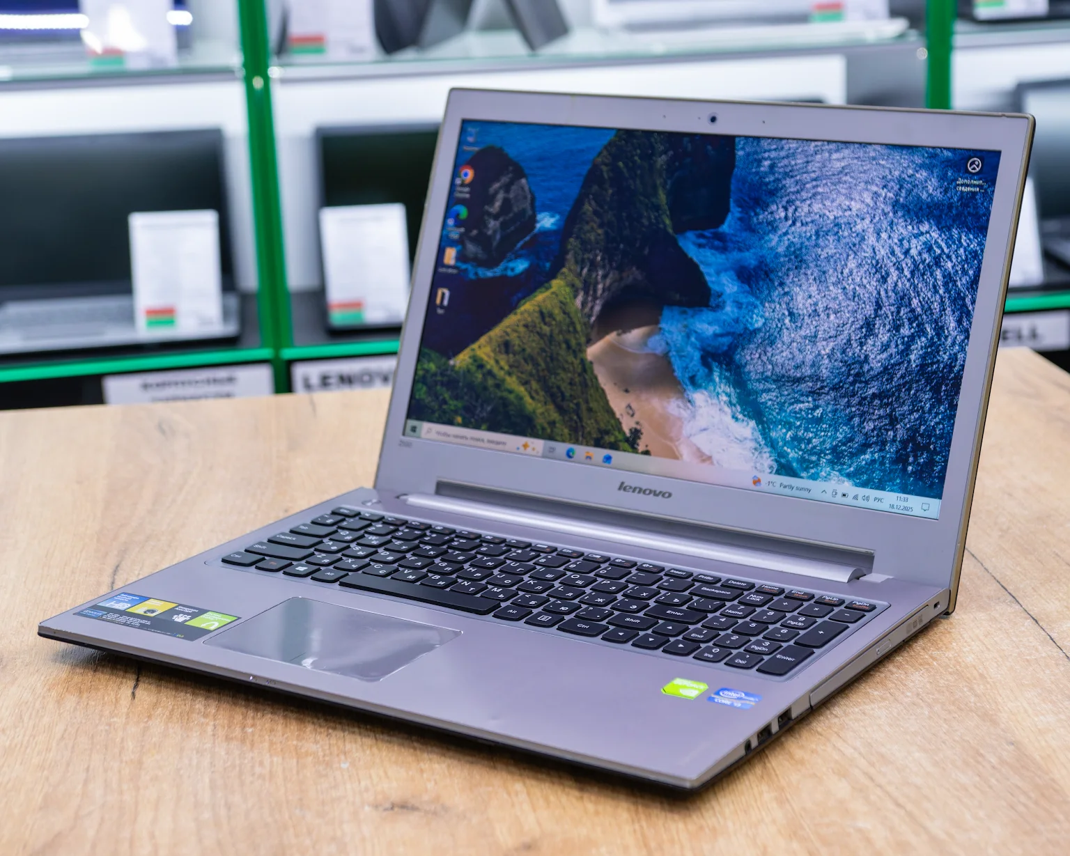 Ноутбук Lenovo IdeaPad Z500 (HD/i3-3gen/GT 740M 2GB/8GB/SSD 256GB)