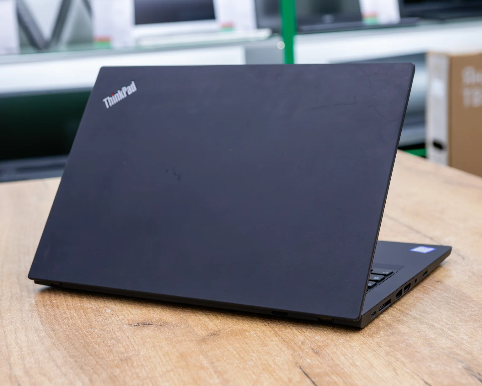 Ноутбук Lenovo ThinkPad T490 (IPS/Intel Core i5-8265U/Intel UHD Graphics 620/8GB/SSD 256GB)