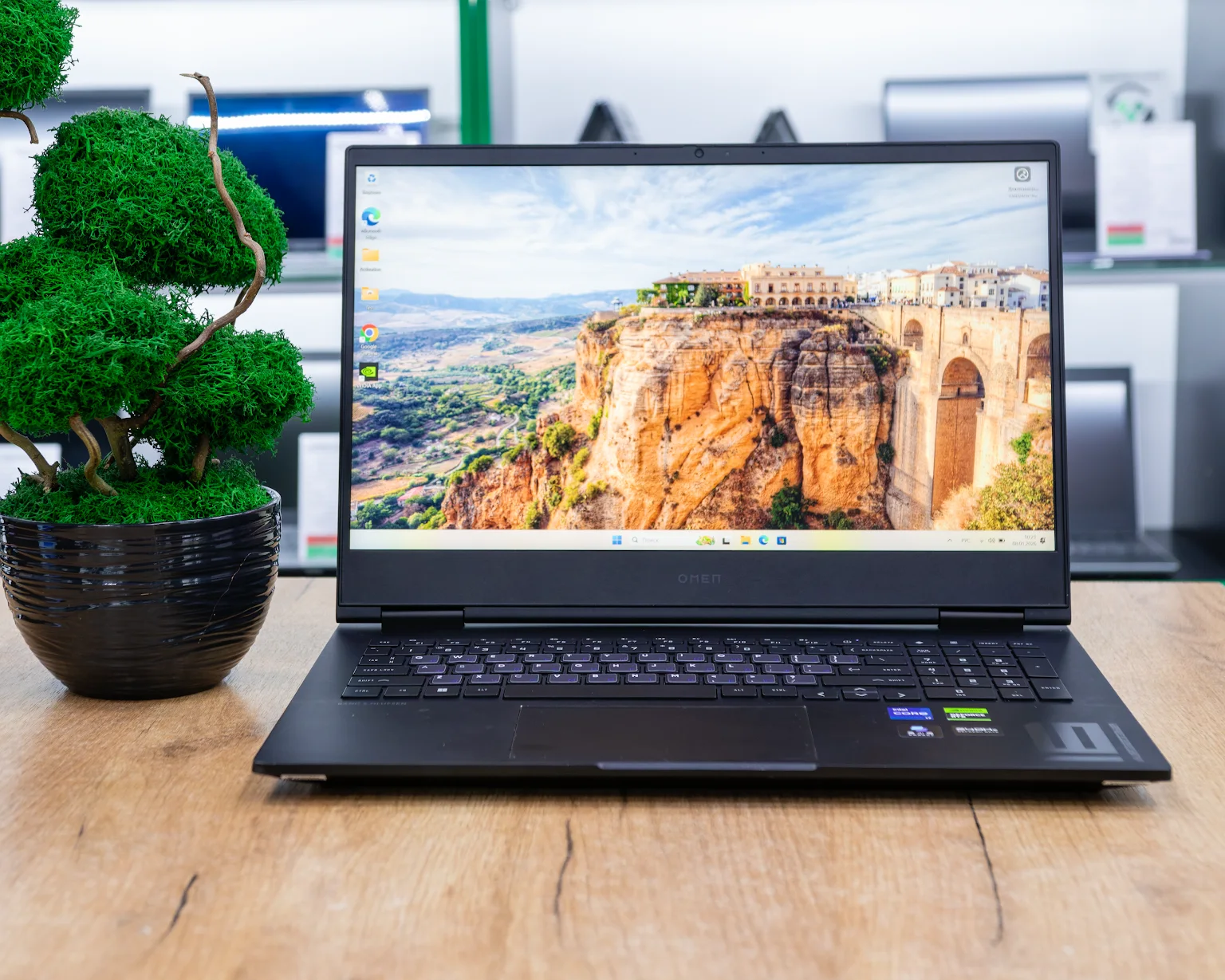 Игровой ноутбук HP Omen 16-wf (240Hz/Core i7-13gen/RTX 4070 8GB/16GB/SSD 1024GB)