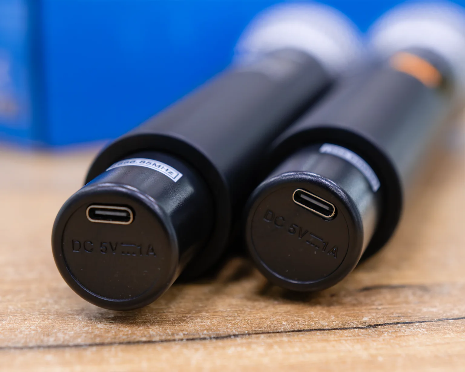 Профессиональные беспроводные микрофоны 2 шт. WVNGR WG-2.4 II, черный