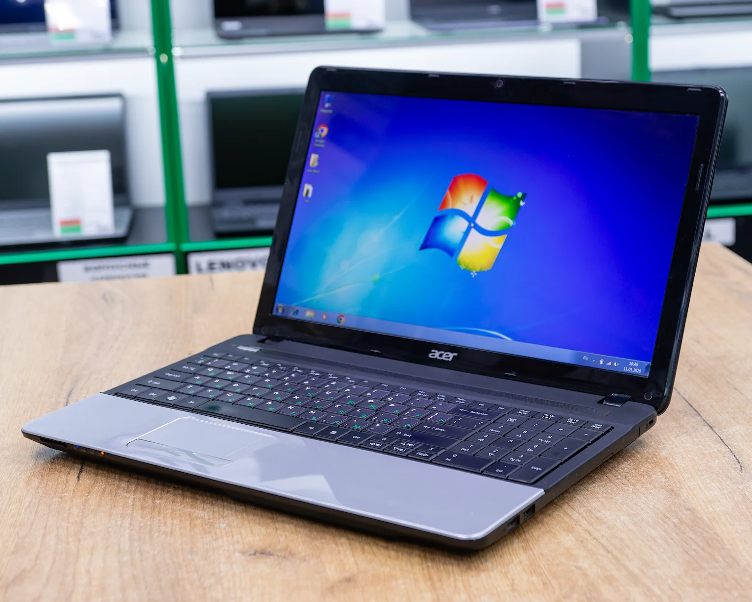 Ноутбук Acer Aspire E1-531 (HD/Intel Celeron B820/4GB/HDD 1000 GB)