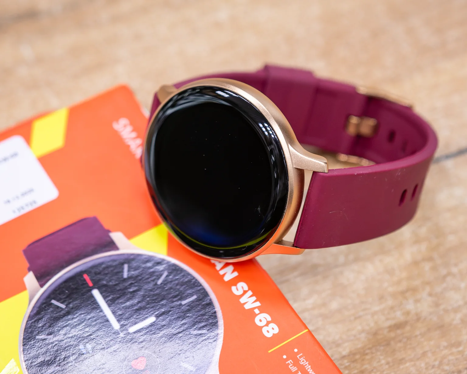 Умные часы Canyon Badian SW-68 (красный)