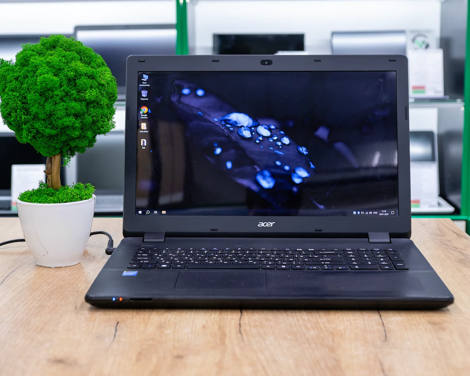 Ноутбук Acer Aspire ES1-711 (HD+/Intel Celeron N2940/4GB/HDD 500GB)