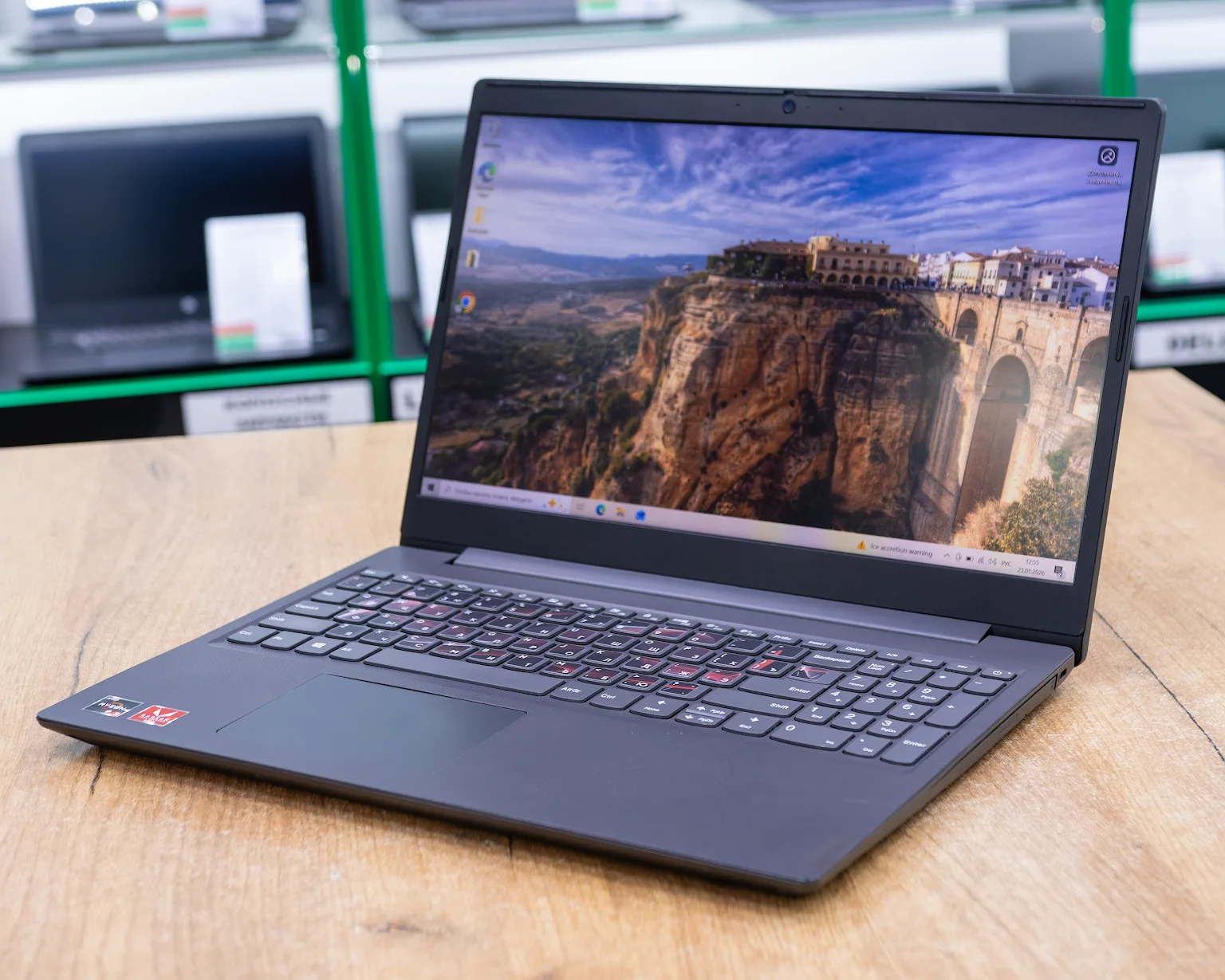 Ноутбук Lenovo V155-15API (FHD IPS/Ryzen 3 3200U/8GB/SSD 256GB)