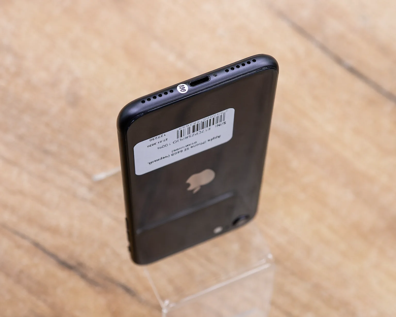 Apple iPhone SE 64GB (черный, отличное)