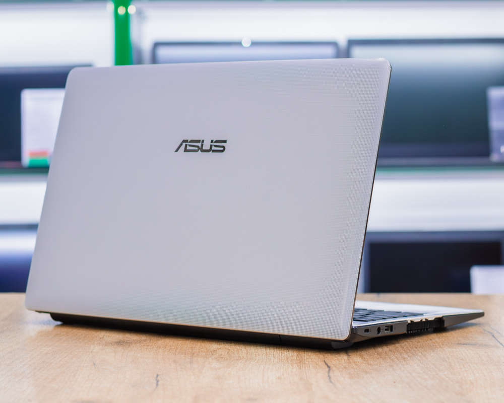 Ноутбук Asus X501U (HD/AMD E-450/2GB/SSD 128GB)
