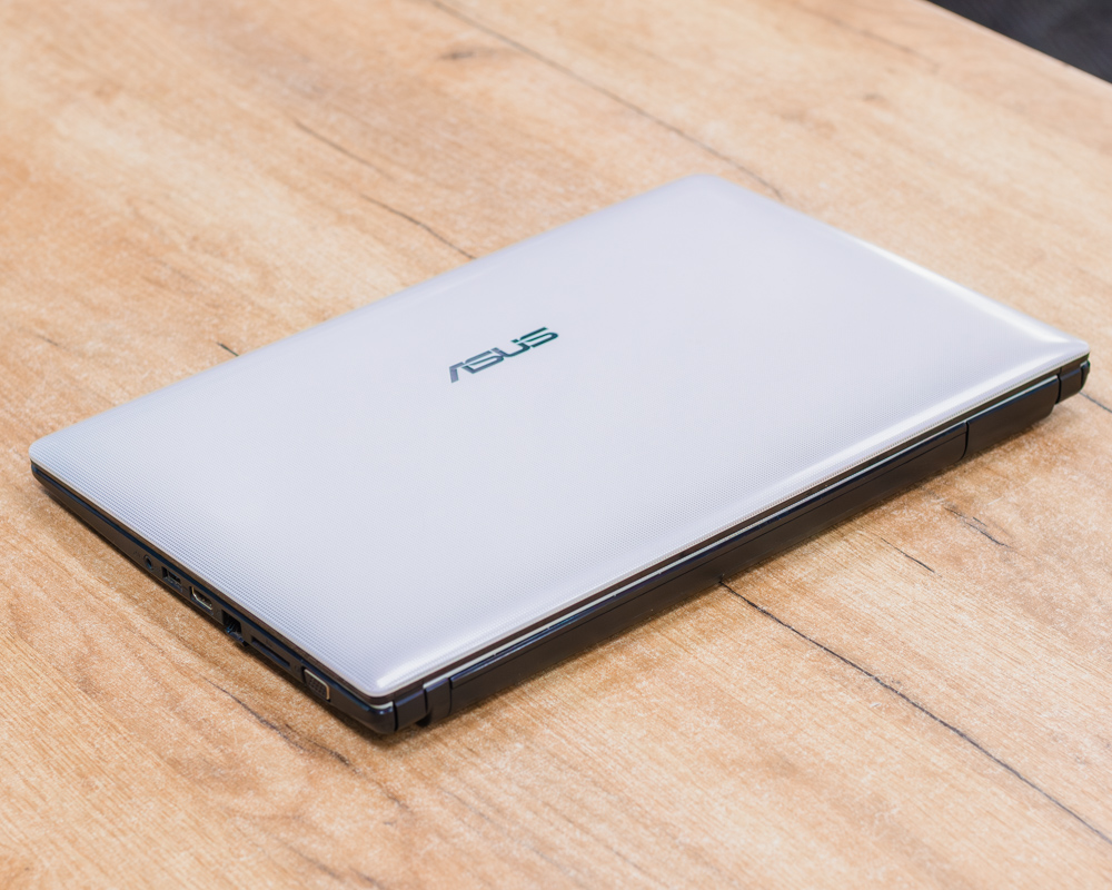 Ноутбук Asus X501U (HD/AMD E-450/2GB/SSD 128GB)