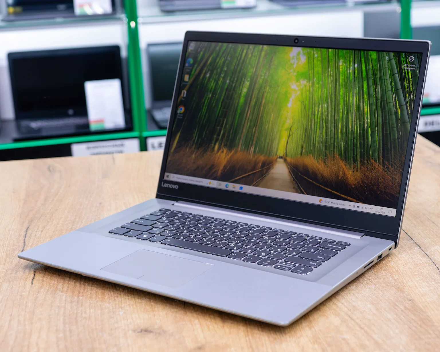 Ноутбук Lenovo IdeaPad 320S-15IKB (IPS/Intel Core i5-7200U/NVIDIA GeForce 940MX 2 Гб/8GB/SSD 256GB)