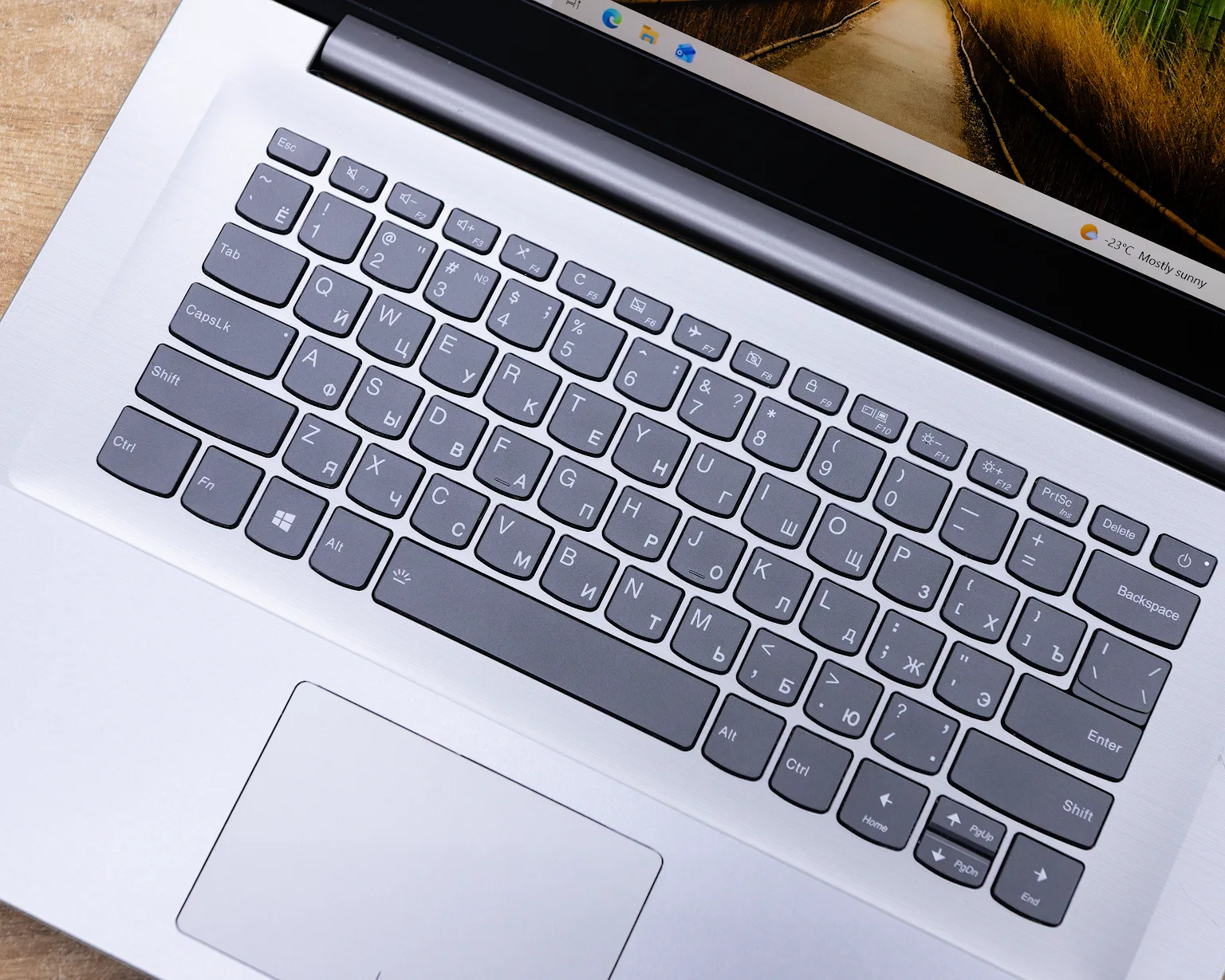 Ноутбук Lenovo IdeaPad 320S-15IKB (IPS/Intel Core i5-7200U/NVIDIA GeForce 940MX 2 Гб/8GB/SSD 256GB)