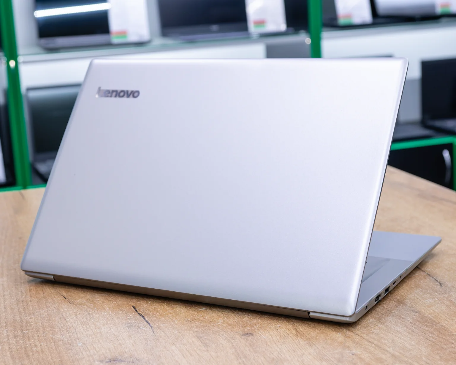 Ноутбук Lenovo IdeaPad 320S-15IKB (IPS/Intel Core i5-7200U/NVIDIA GeForce 940MX 2 Гб/8GB/SSD 256GB)