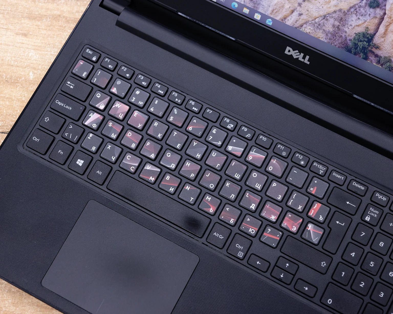 Ноутбук Dell Vostro 15 3568 (FHD/i5-7gen/8GB/SSD 256GB)