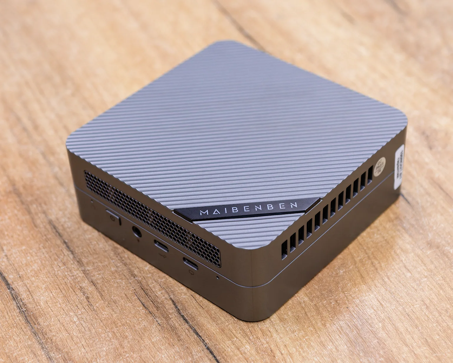 Компактный компьютер (мини-ПК) Maibenben PC40 (Ryzen 7-4gen, AMD Radeon RX Vega 7, ОЗУ 16GB, SSD 512GB)