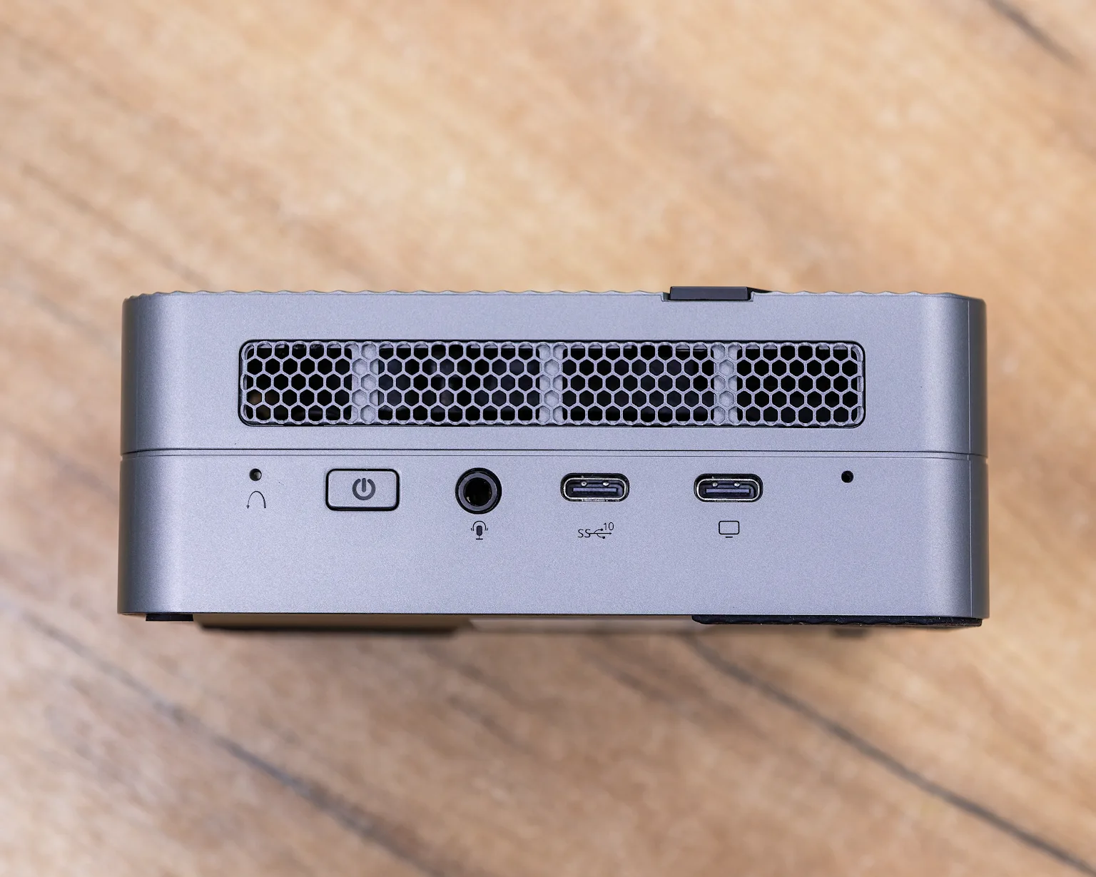 Компактный компьютер (мини-ПК) Maibenben PC40 (Ryzen 7-4gen, AMD Radeon RX Vega 7, ОЗУ 16GB, SSD 512GB)