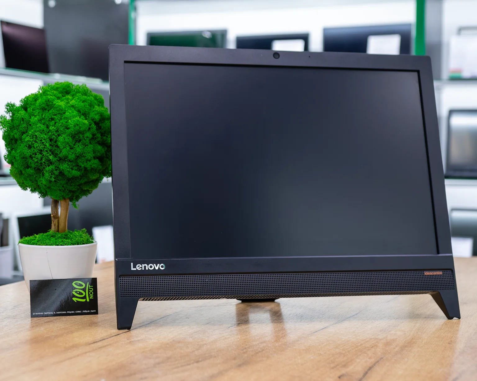 Моноблок Lenovo 20-IAP (Pentium J4205, HD Graphics 505, ОЗУ 8GB, SSD 120GB)