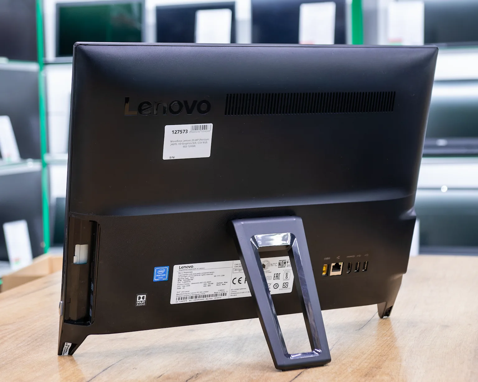 Моноблок Lenovo 20-IAP (Pentium J4205, HD Graphics 505, ОЗУ 8GB, SSD 120GB)