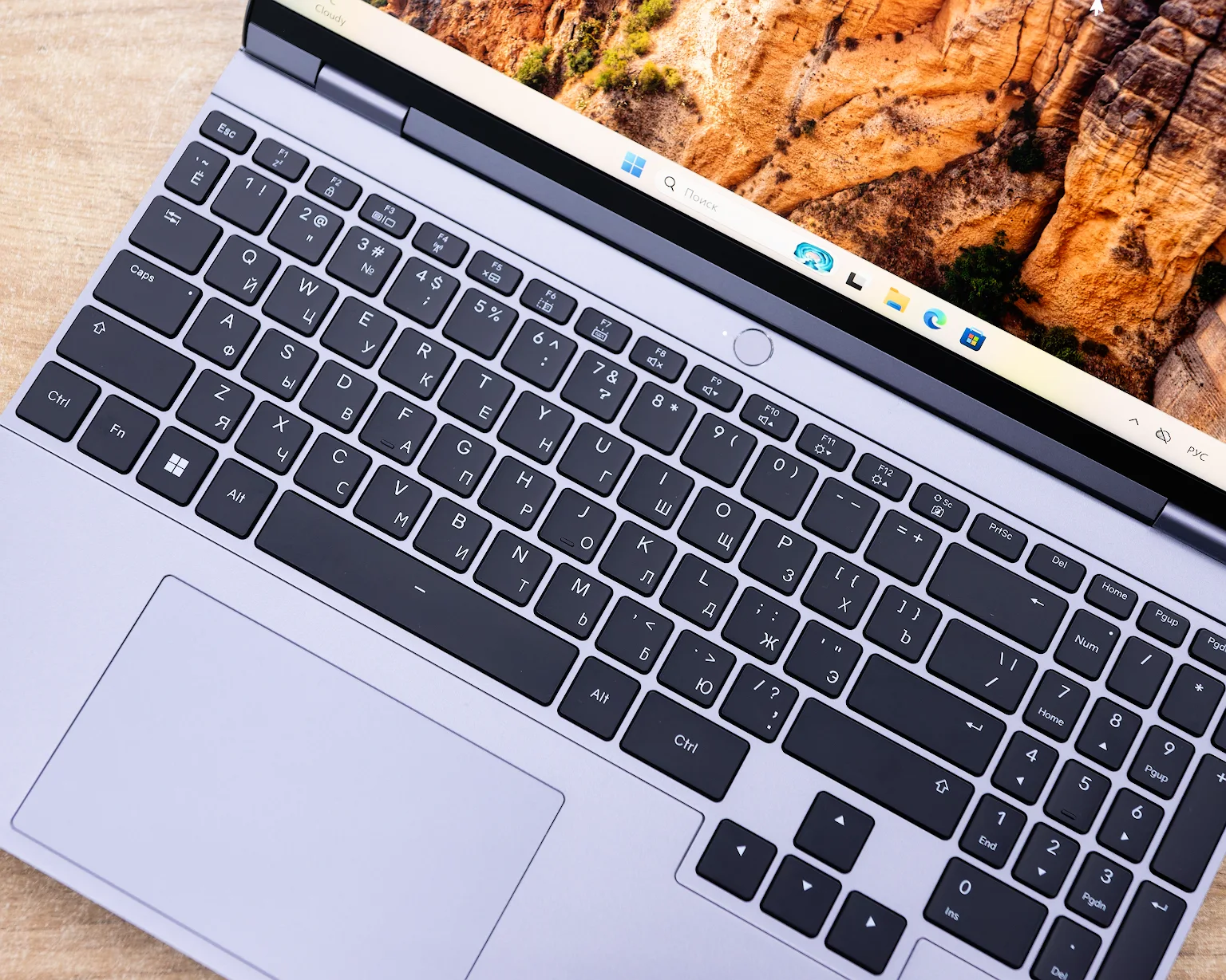 Ноутбук Maibenben B515B (2K/120HZ/Ryzen 7-8gen/24GB/SSD 1024GB)