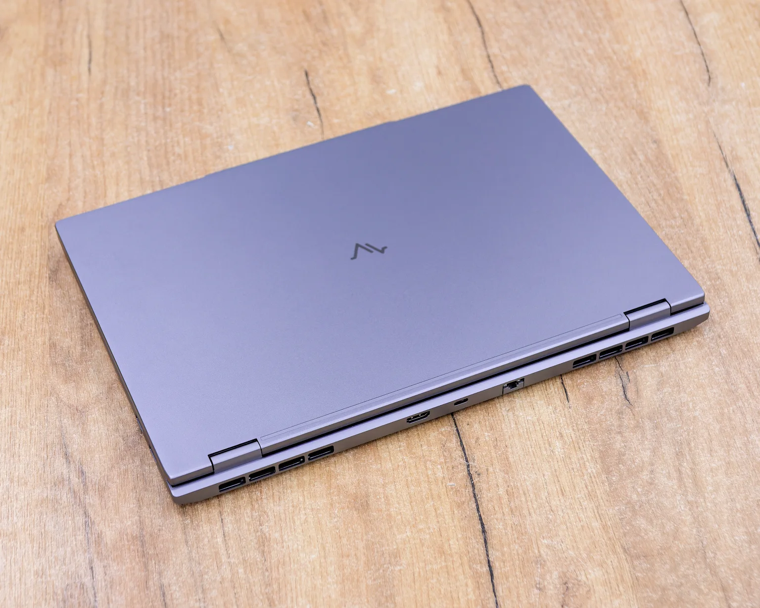 Ноутбук Maibenben B515B (2K/120HZ/Ryzen 7-8gen/24GB/SSD 1024GB)