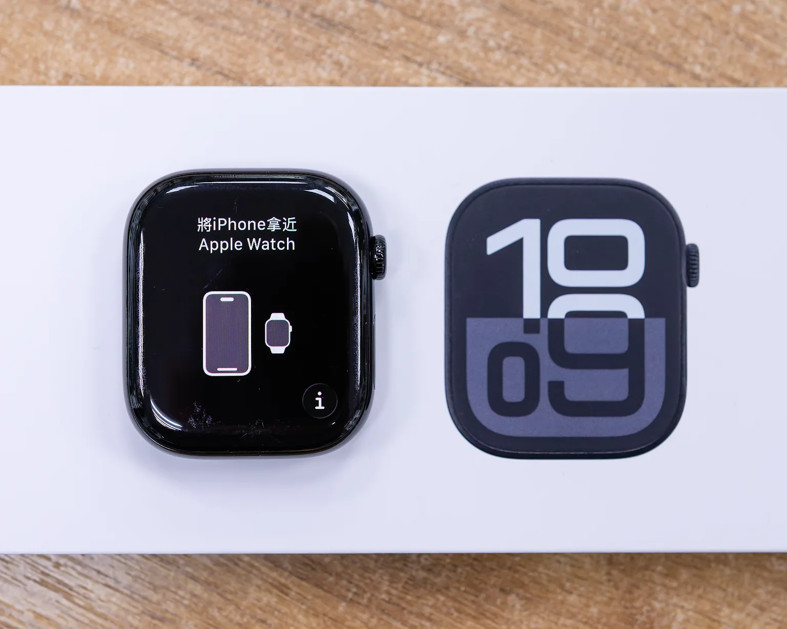 Умные часы Apple Watch Series 10 46 мм (черный, силиконовый ремешок M/L)