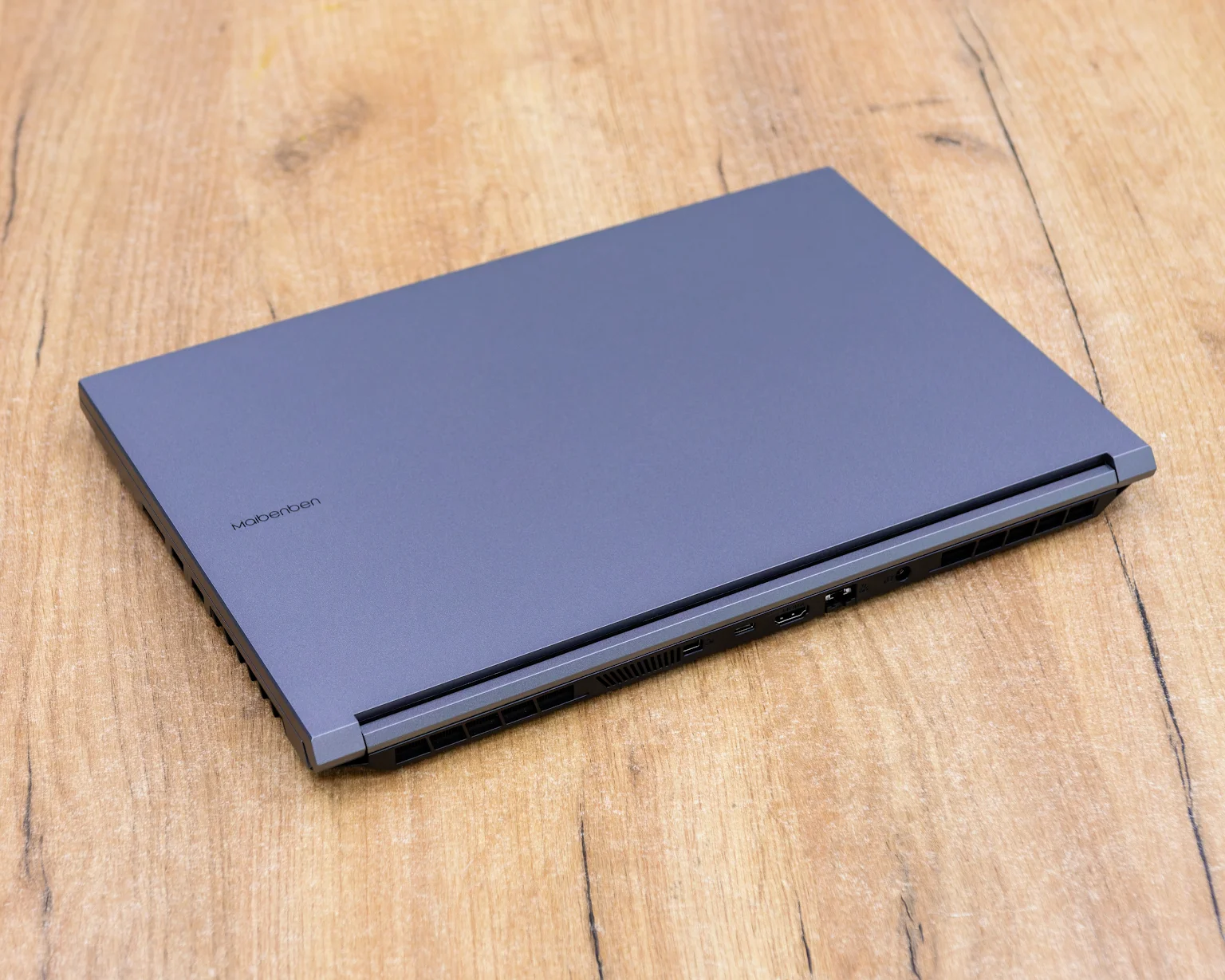 Игровой ноутбук Maibenben X565 (144Hz/Ryzen 5 6600H/RTX 3050 4GB/16GB/512GB)