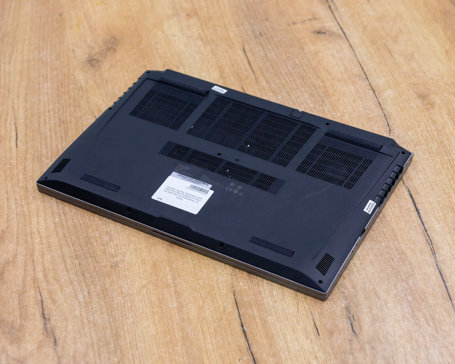 Игровой ноутбук Maibenben X565 (144Hz/Ryzen 5 6600H/RTX 3050 4GB/16GB/512GB)