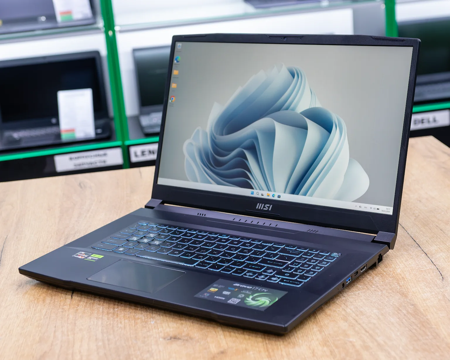 Игровой ноутбук MSI Bravo 17 C7VE (144Hz/Ryzen 7 7735HS/RTX 4050 6GB/16GB/SSD 512GB)