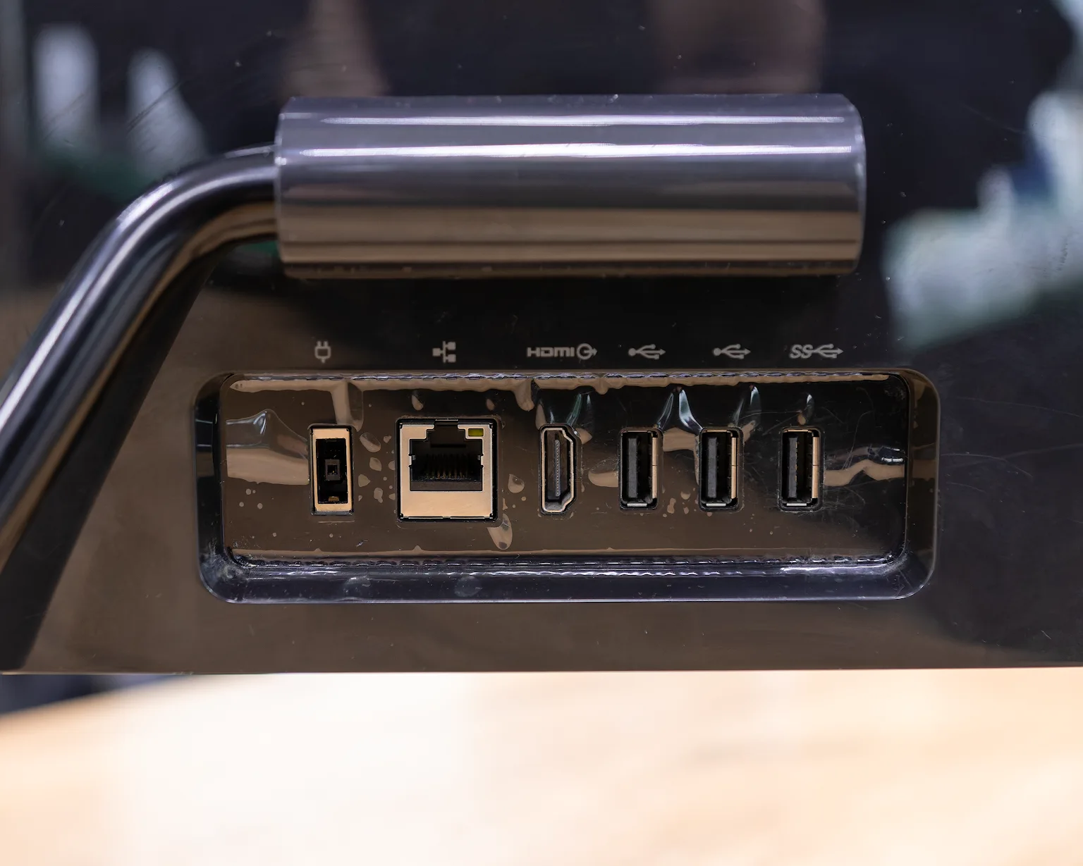 Моноблок Lenovo IdeaCentre AIO 3 24IIL5 (FHD IPS/i5-10gen/8GB/SSD 256GB)