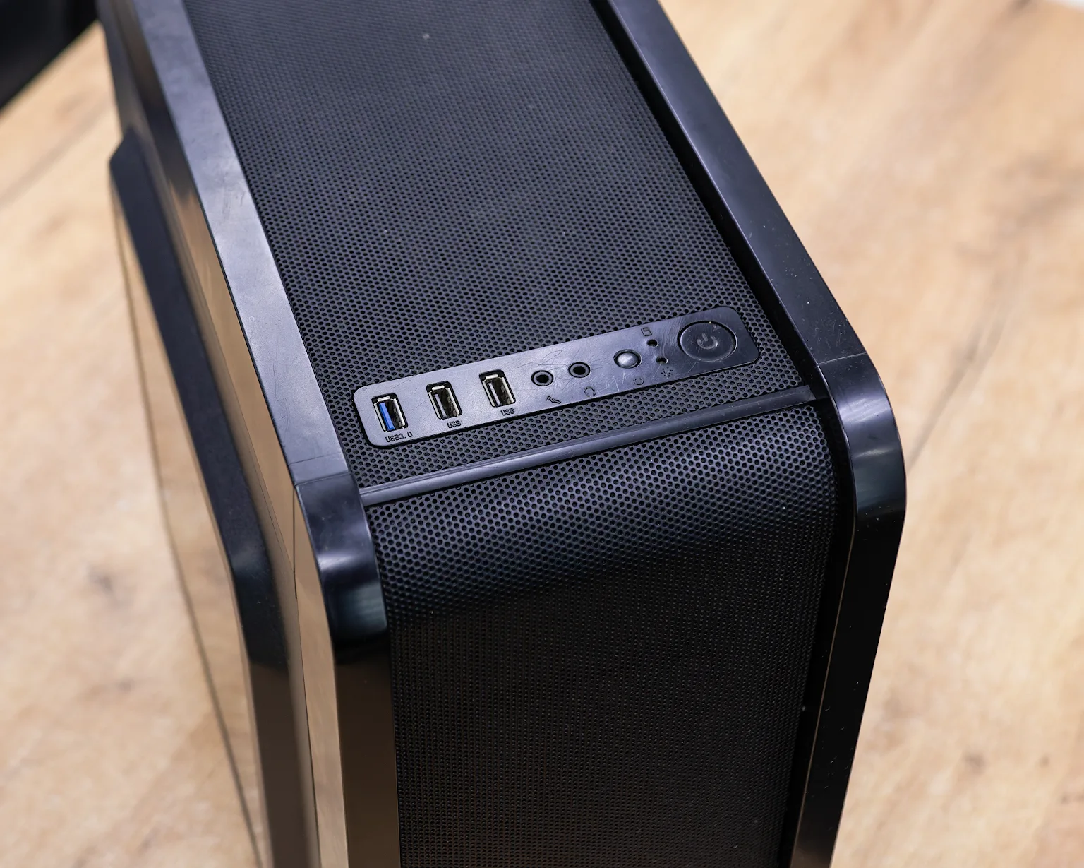 Компьютер (системный блок) (Ryzen 5 3600, GT 710 2GB, ОЗУ 8GB, SSD 120GB)