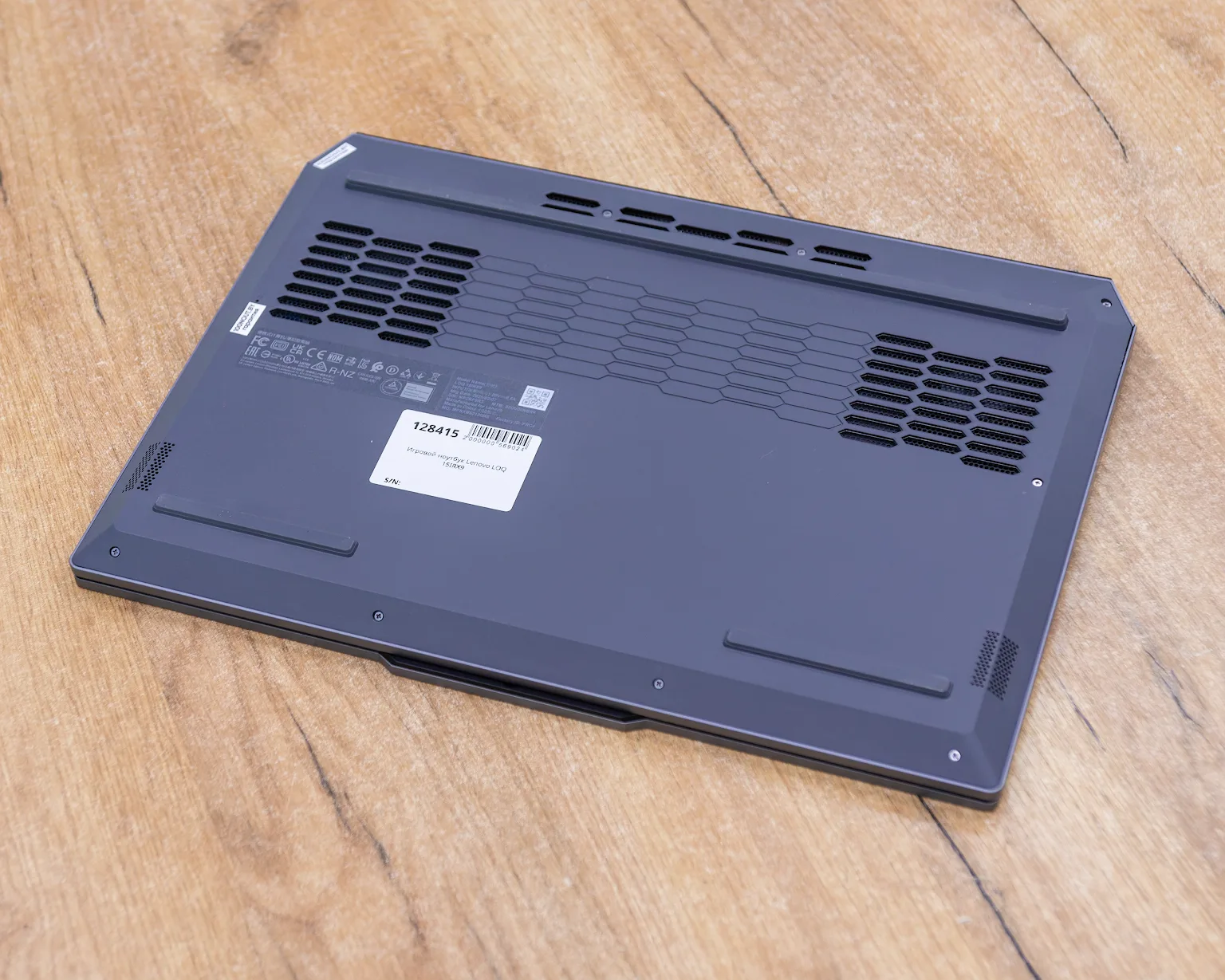 Игровой ноутбук Lenovo LOQ 15IRX9 (144Hz/i5-13gen/RTX 4050 6GB/24GB/SSD 512GB)