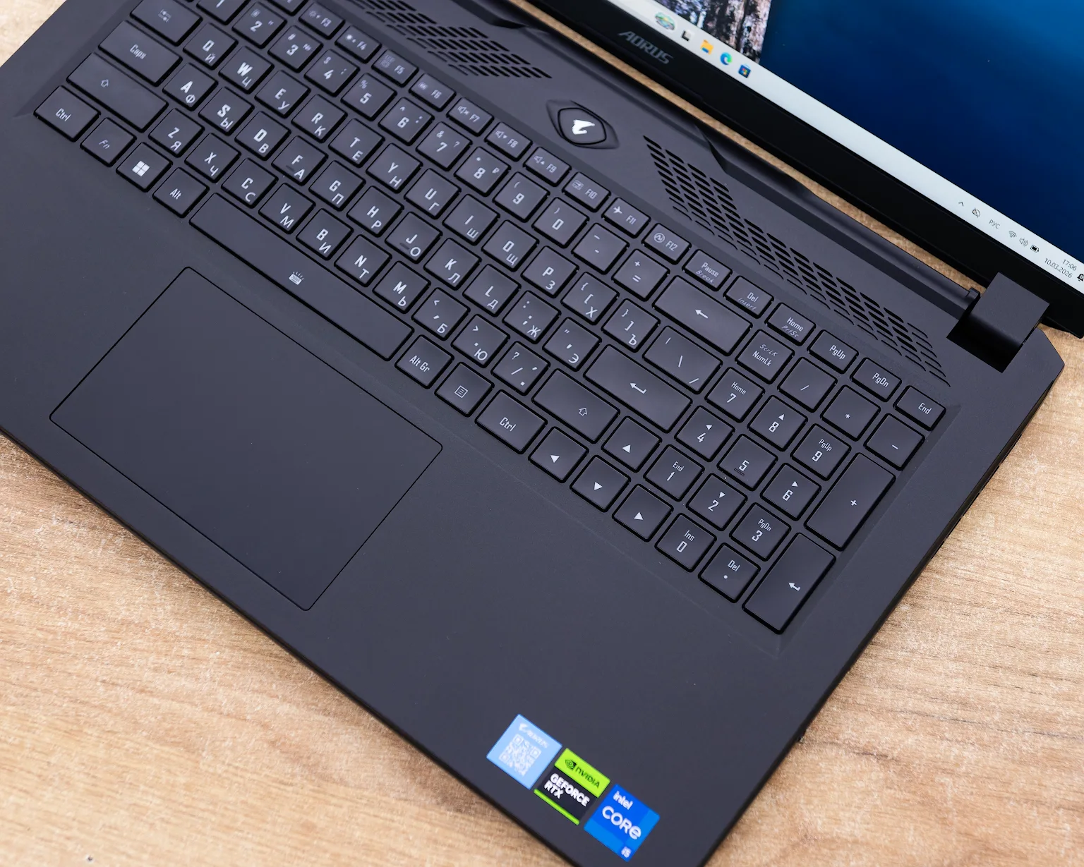 Игровой ноутбук Gigabyte Aorus 7 9KF-E3EE513SD (360Hz/i5-12gen/RTX 4060 8GB/16GB/SSD 512GB)