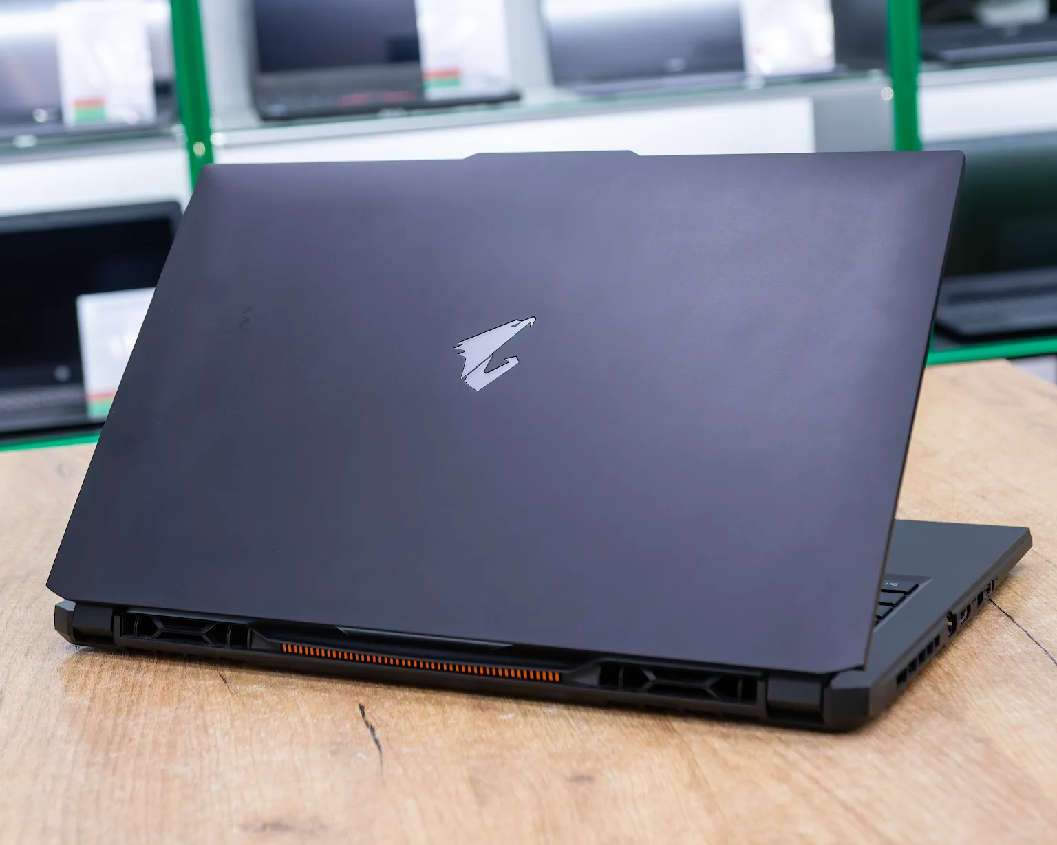Игровой ноутбук Gigabyte Aorus 7 9KF-E3EE513SD (360Hz/i5-12gen/RTX 4060 8GB/16GB/SSD 512GB)