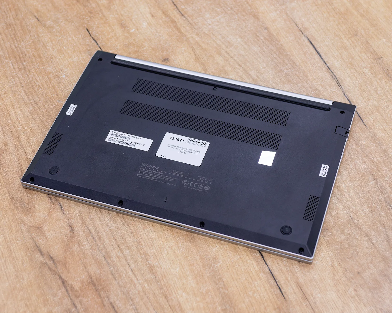 Ноутбук Maibenben M557 (FHD IPS/Ryzen 7 5700U/16GB/SSD 512GB)