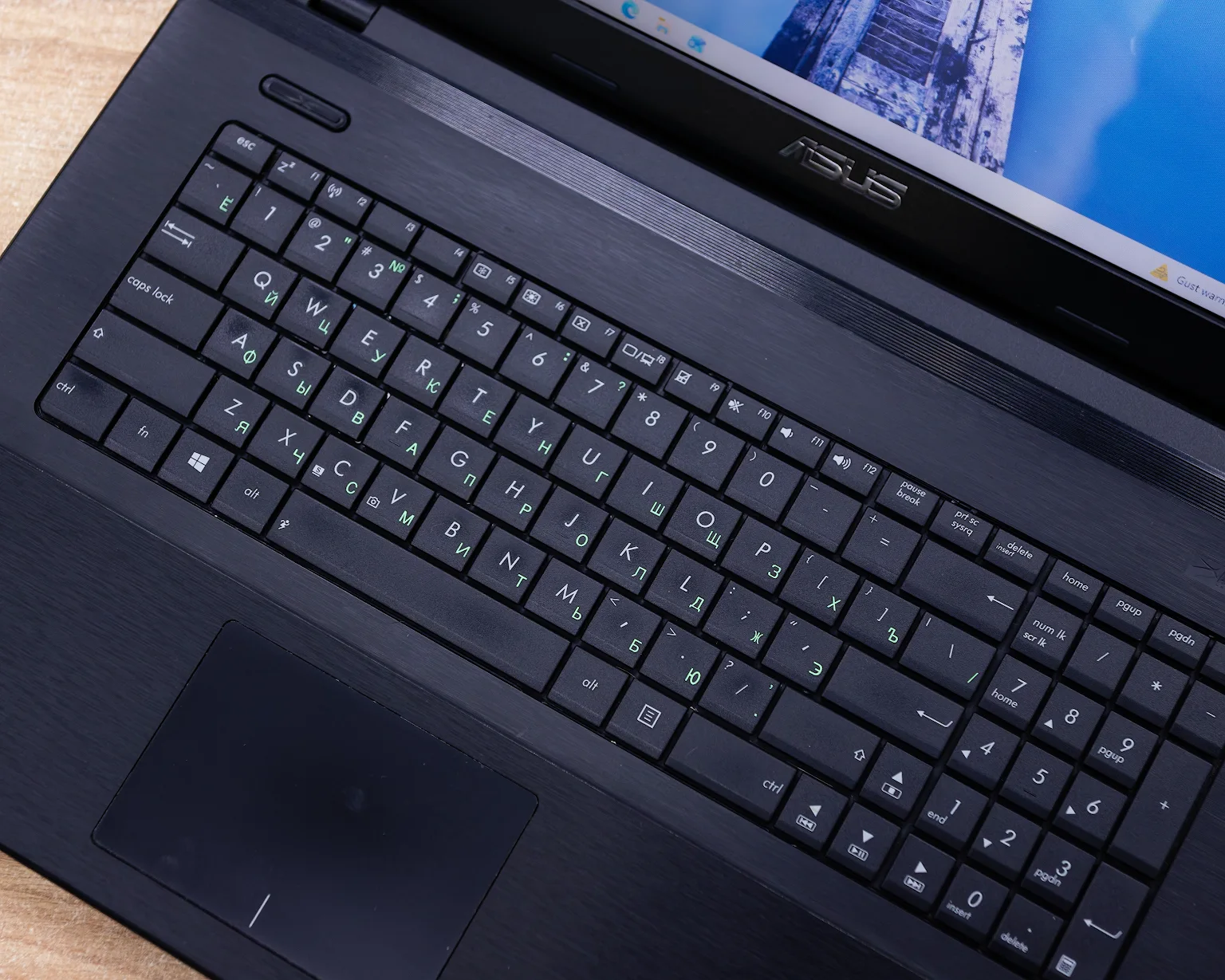 Ноутбук Asus X75VC (HD+/i3-3gen/GT 720M 2GB/12GB/SSD 256GB)