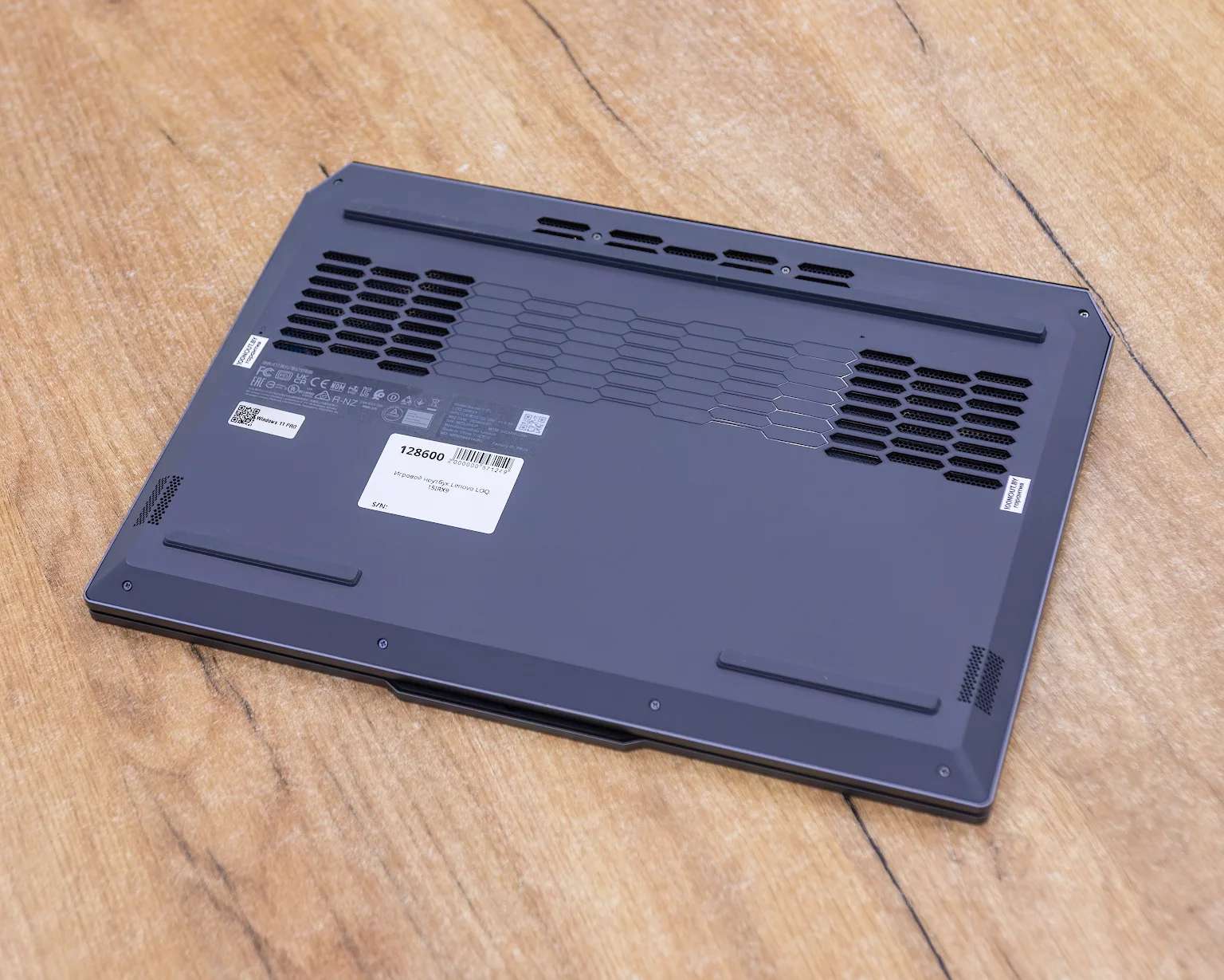 Игровой ноутбук Lenovo LOQ 15IRX9 (144Hz/i5-13gen/RTX 4050 6GB/16GB/SSD 512GB)