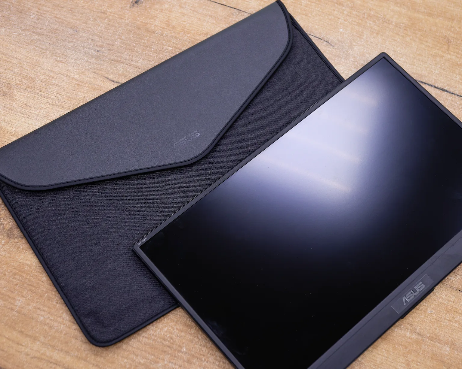 Портативный монитор ASUS ZenScreen MB16ACV