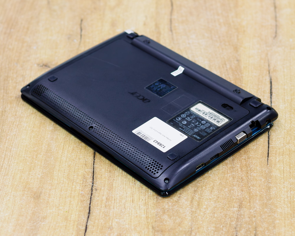 Нетбук Acer Aspire One 722 (HD/AMD C-60/4GB/HDD 1TB)