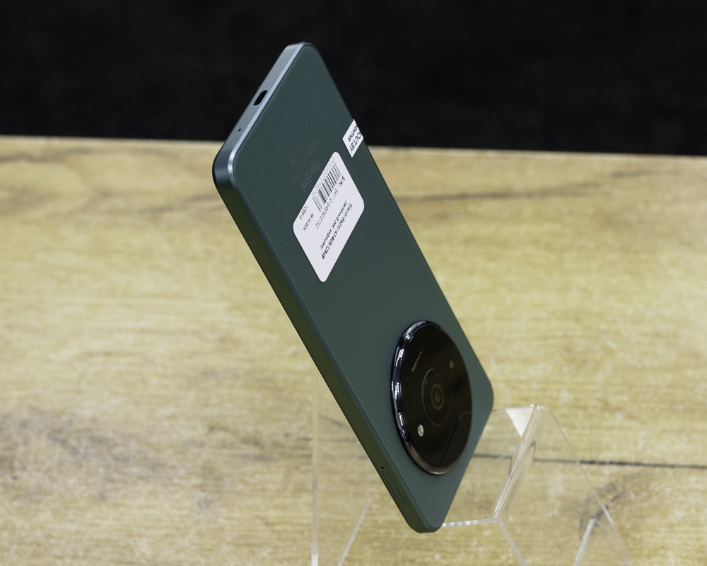 Xiaomi Redmi A3 4GB/128GB (зелёный лес, хорошее)