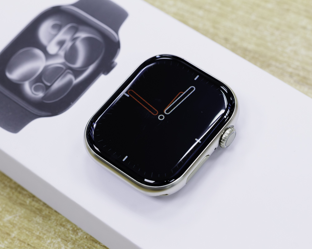 Умные часы Apple Watch Series 11 46 мм (золотой), аналог