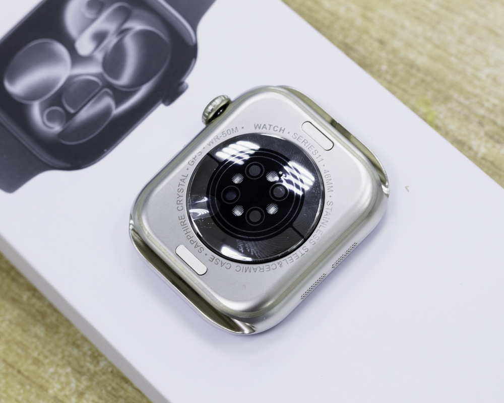 Умные часы Apple Watch Series 11 46 мм (золотой), аналог