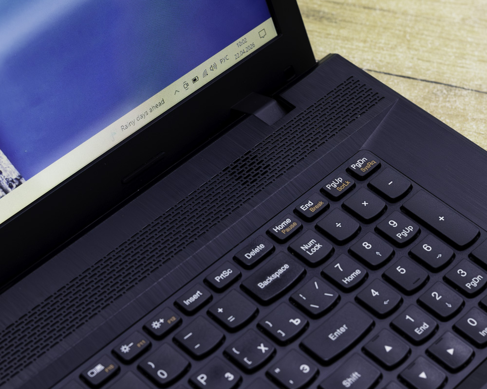 Ноутбук Lenovo G710 (HD+/i3-4gen/GT 820M 2GB/8GB/SSD 256GB)