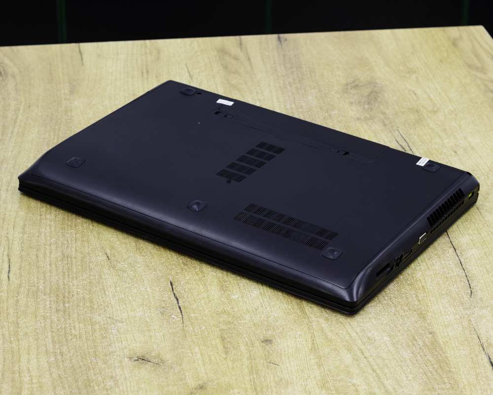 Ноутбук Lenovo G710 (HD+/i3-4gen/GT 820M 2GB/8GB/SSD 256GB)