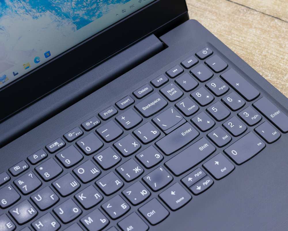 Ноутбук Lenovo V15-IIL (FHD/i3-10gen/8GB/SSD 256GB)