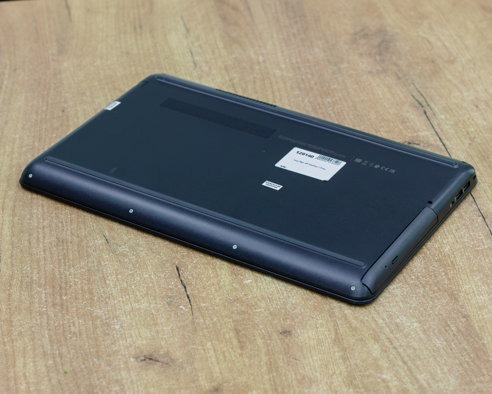 Ноутбук HP Pavilion 15-au (FHD/i3-6gen/GeForce 940MX 2GB/8GB/SSD 256GB)